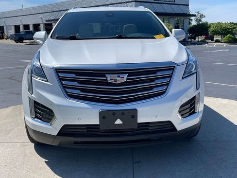 Used 2017 Cadillac XT5 Luxury w/ Driver Awareness Package FWD image 2