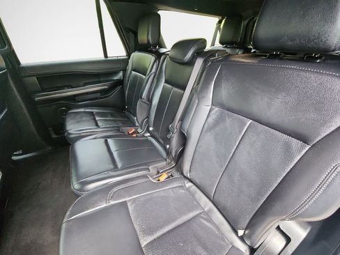 Used 2020 Ford Expedition Max XLT w/ Equipment Group 202A AWD/4WD image 25