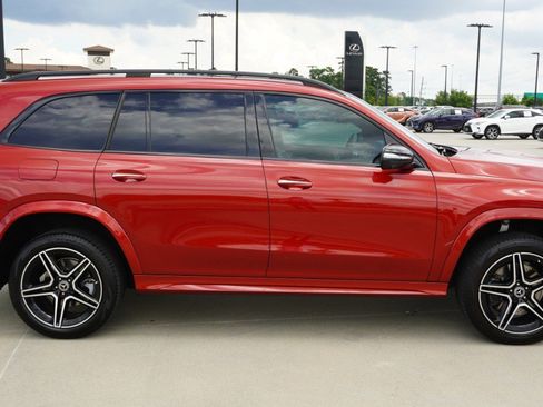 Used 2024 Mercedes-Benz GLS 450 4MATIC image 4