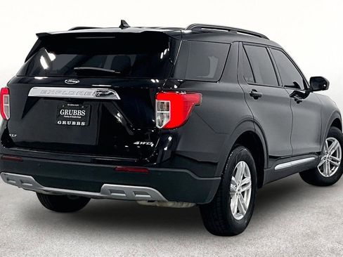 Used 2024 Ford Explorer XLT w/ Equipment Group 202A AWD/4WD image 2