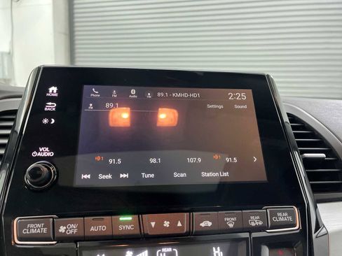 Used 2024 Honda Odyssey EX-L image 12