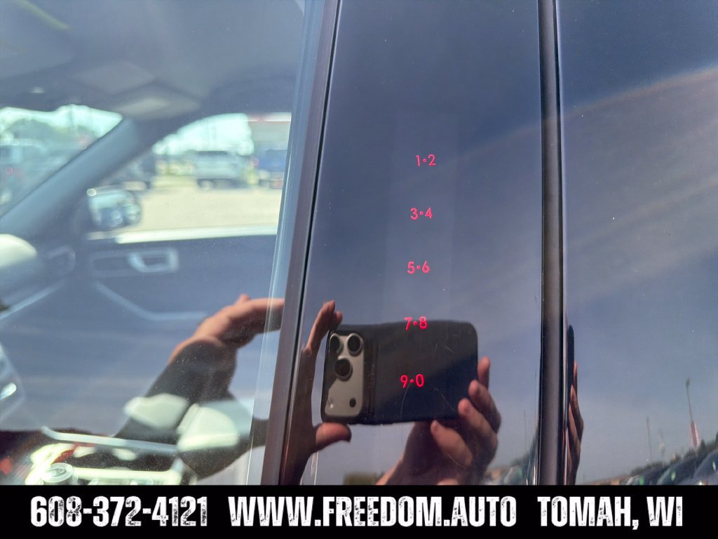 Used 2024 Ford Explorer XLT w/ Equipment Group 202A AWD/4WD image 40