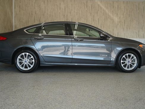 Used 2019 Ford Fusion SEL FWD image 6