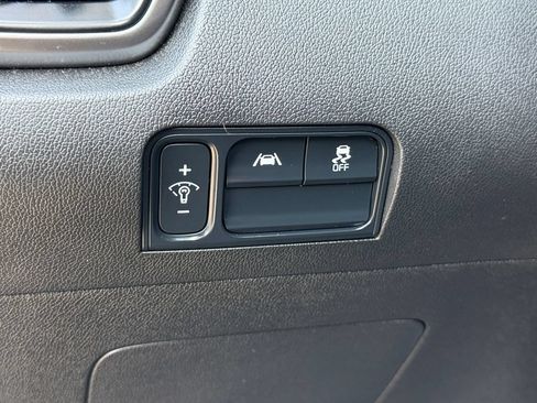 Certified 2023 Kia Sorento S w/ Panoramic Sunroof Package AWD/4WD image 29