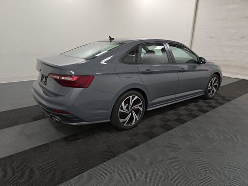 Used 2024 Volkswagen Jetta GLI Autobahn FWD image 2