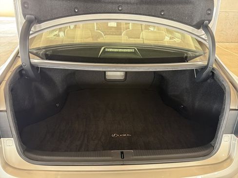 Used 2015 Lexus ES 350 w/ Luxury Package FWD image 22