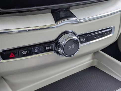 New 2026 Volvo XC60 B5 Ultra w/ Protection Package Premier image 7