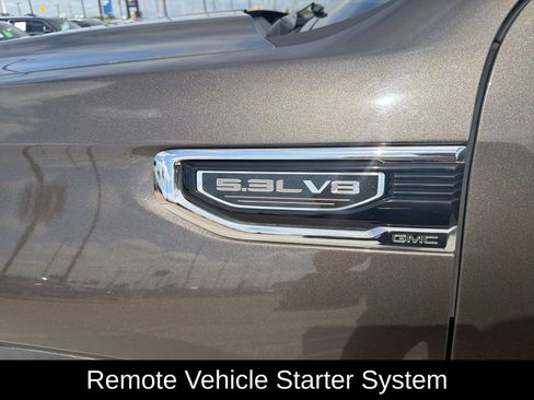 Used 2019 GMC Sierra 1500 SLT w/ SLT Premium Plus Package AWD/4WD image 23