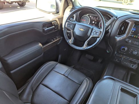Used 2021 Chevrolet Silverado 1500 High Country image 17