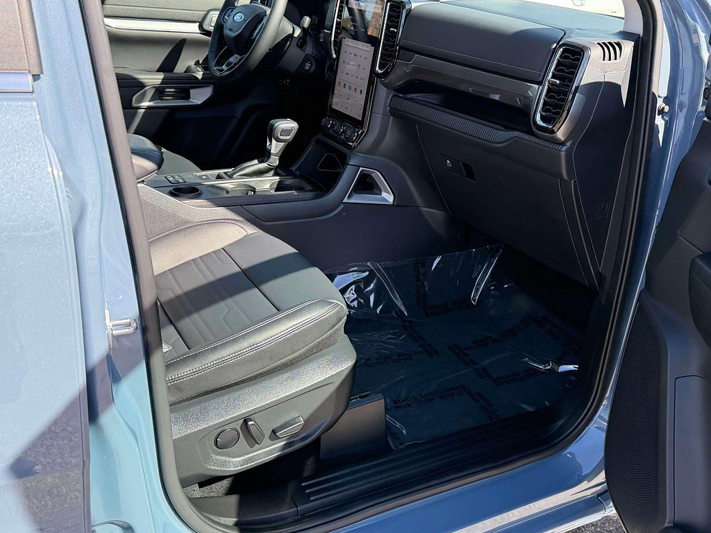 Used 2024 Ford Ranger Lariat RWD image 30