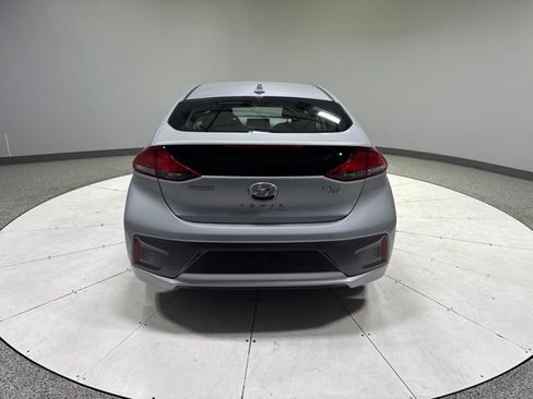 Used 2020 Hyundai Ioniq Blue FWD image 4