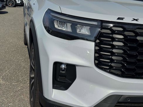 New 2026 Ford Explorer ST-Line AWD/4WD image 7