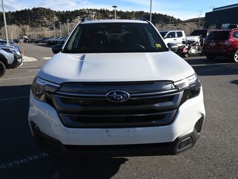 Used 2025 Subaru Forester Premium w/ Convenience Package #1 image 4