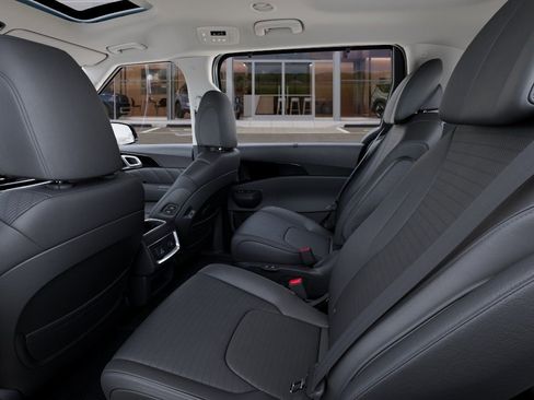 New 2026 Kia Carnival FWD image 18