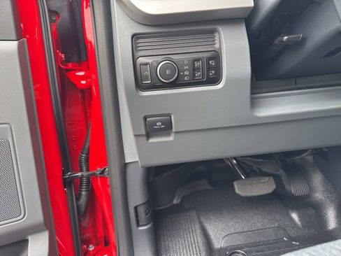 New 2026 Ford F350 XLT w/ FX4 Off-Road Package image 15