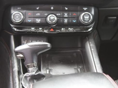 Used 2022 Dodge Durango R/T w/ Blacktop Package AWD/4WD image 19