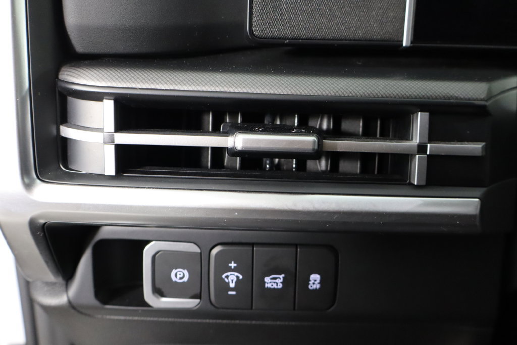 Used 2026 Hyundai Santa Fe SEL FWD image 23