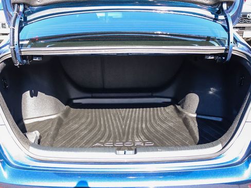 Used 2025 Honda Accord SE image 26