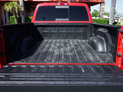 Used 2019 RAM 1500 Classic SLT image 8