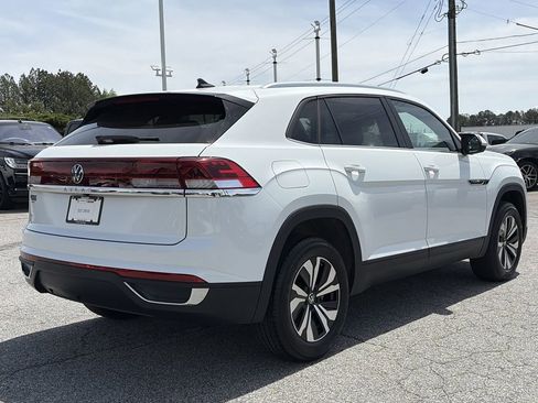 Used 2024 Volkswagen Atlas Cross Sport SE FWD image 7