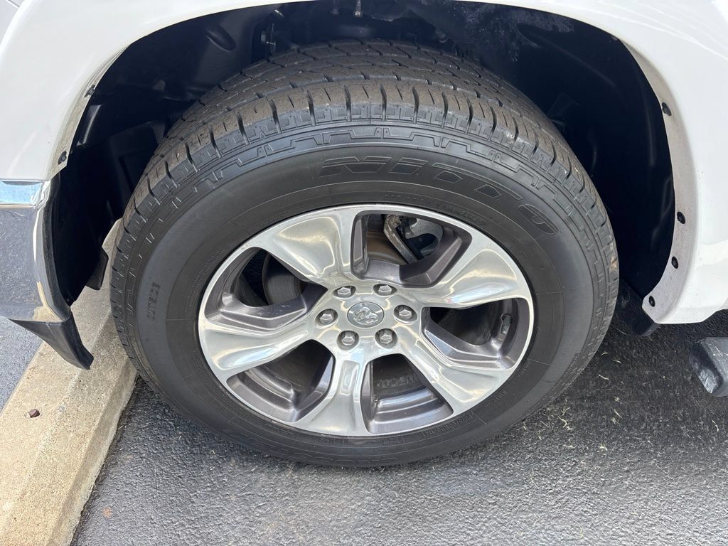 Used 2021 RAM 1500 Laramie AWD/4WD image 10