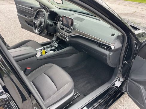 Used 2023 Nissan Altima 2.5 SV AWD/4WD image 19