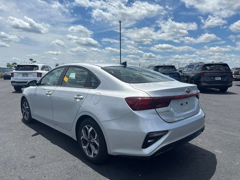 Used 2020 Kia Forte LXS FWD image 5