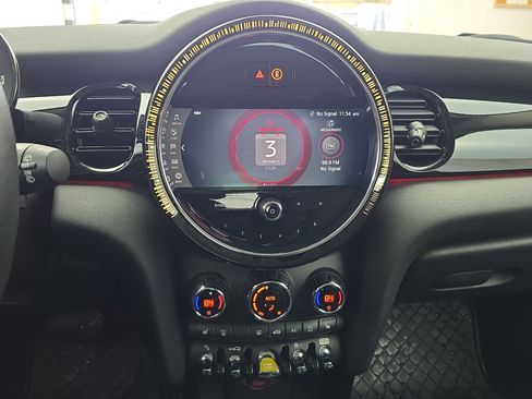 Used 2022 MINI Cooper SE w/ Driver Assistance Package image 19