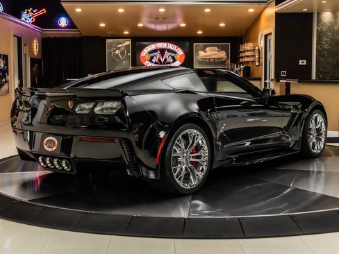 Used 2017 Chevrolet Corvette Z06 image 12