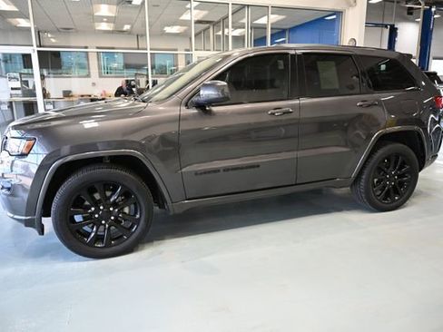 Used 2021 Jeep Grand Cherokee Laredo X image 7