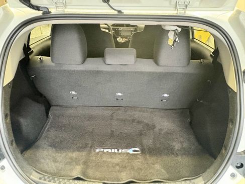 Used 2015 Toyota Prius C Two image 17