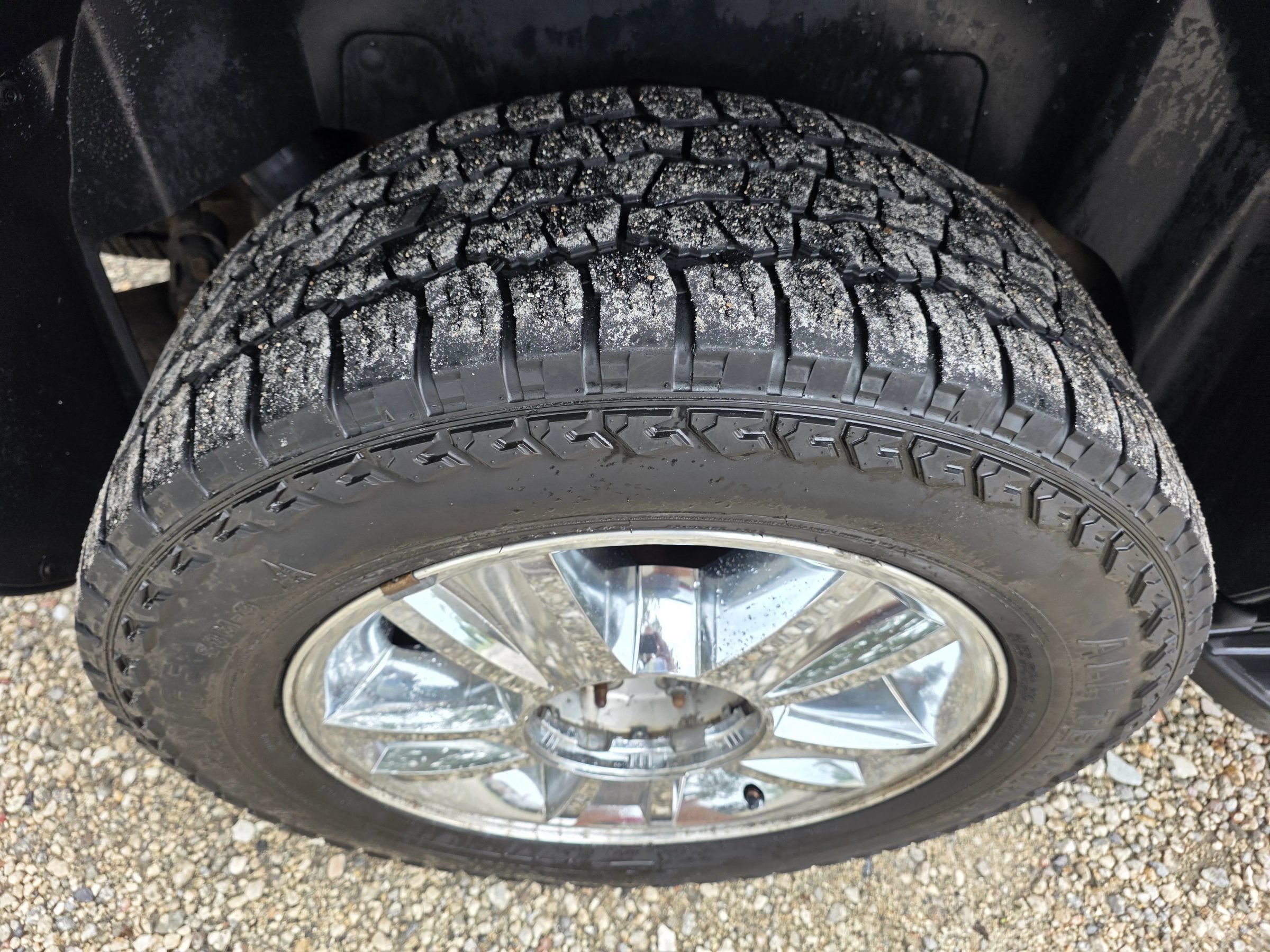 Used 2009 Chevrolet Tahoe LT AWD/4WD image 45