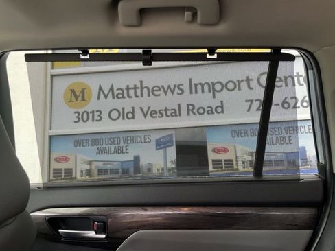 Used 2020 Toyota Highlander Limited AWD/4WD image 32