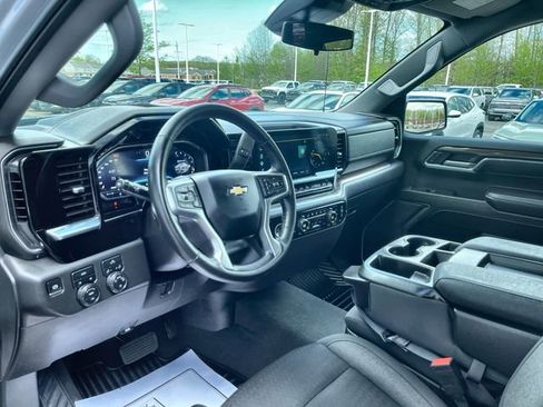 Certified 2024 Chevrolet Silverado 1500 LT AWD/4WD image 10