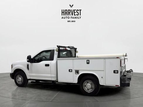 Used 2019 Ford F250 XL w/ Power Equipment Group RWD image 3