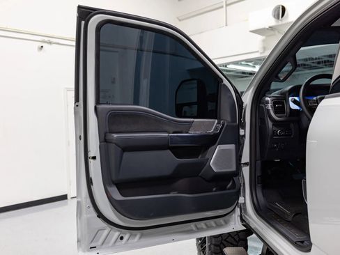 Used 2025 Ford F250 Platinum AWD/4WD image 39