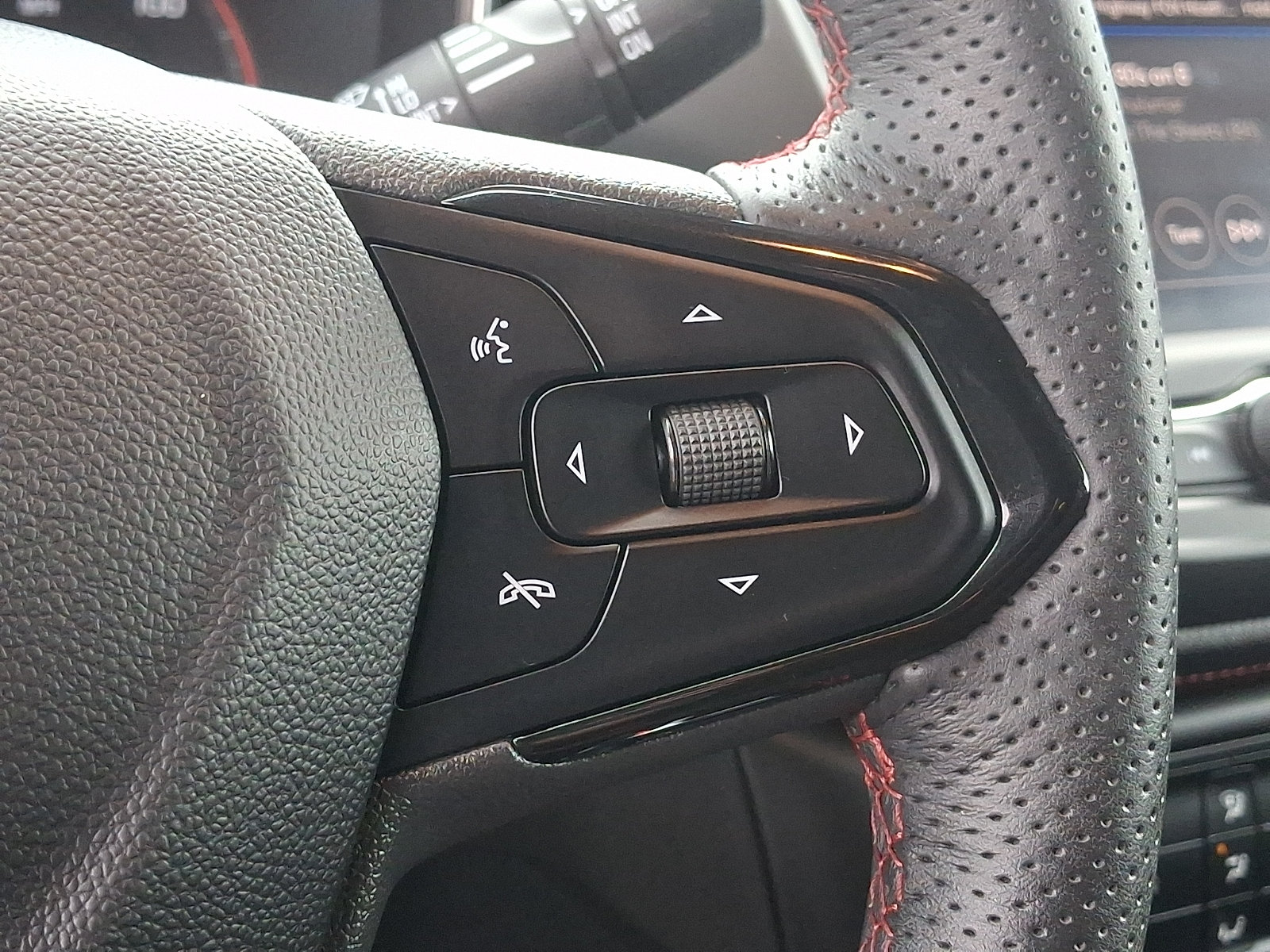 Used 2023 Chevrolet TrailBlazer RS AWD/4WD image 21