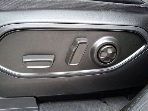 Used 2023 Jeep Grand Cherokee L Laredo AWD/4WD image 18