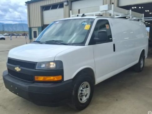 Used 2021 Chevrolet Express 2500 Extended w/ Driver Convenience Package RWD image 1