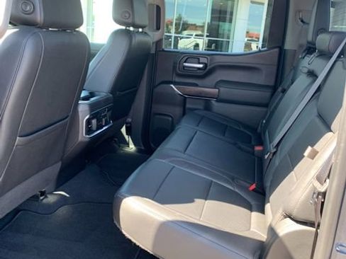 Used 2021 GMC Sierra 1500 SLT w/ SLT Premium Package AWD/4WD image 17
