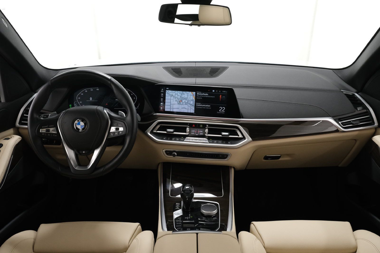 Used 2021 BMW X5 xDrive40i w/ Parking Assistance Package AWD/4WD image 9