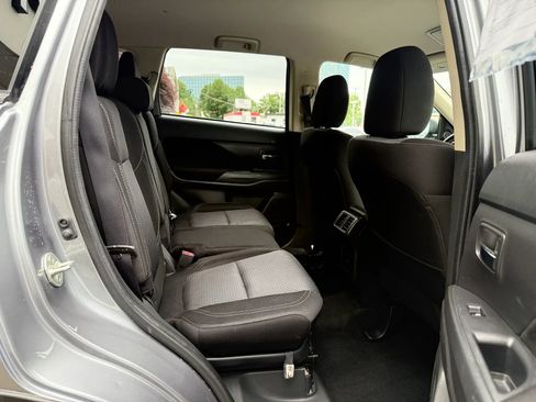 Used 2020 Mitsubishi Outlander ES AWD/4WD image 31