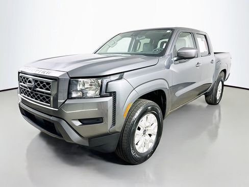 Used 2023 Nissan Frontier SV AWD/4WD image 3
