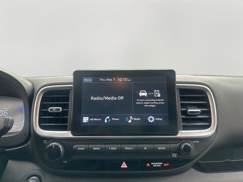 Used 2025 Hyundai Venue SEL FWD image 14