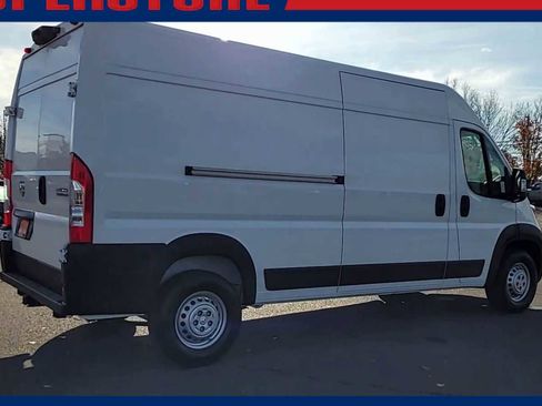 New 2026 RAM ProMaster 2500 w/ Premium Convenience Group FWD image 8