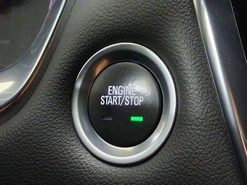 Used 2023 Chevrolet Traverse LT image 29