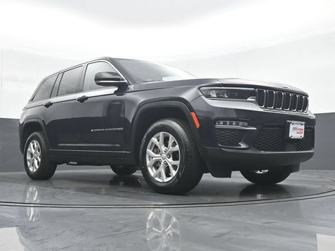 Used 2023 Jeep Grand Cherokee Limited AWD/4WD image 33
