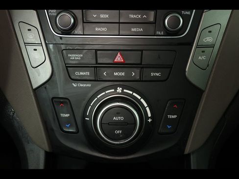 Used 2017 Hyundai Santa Fe Sport image 21