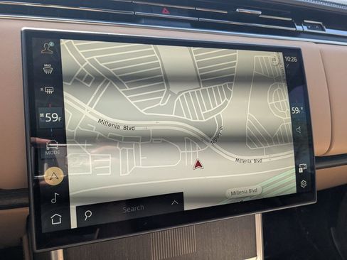 Used 2024 Land Rover Range Rover Long Wheelbase Autobiography image 9