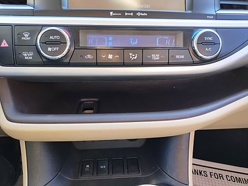 Used 2018 Toyota Highlander Plus image 33